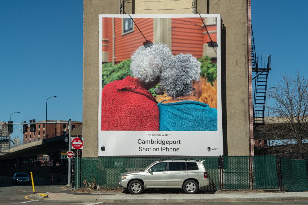 przyklad reklamy apple – ślepota banerowa